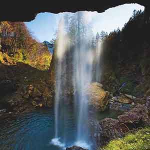 Reisetipp Schweiz: 8 Wasserfälle, die für Erfrischung sorgen